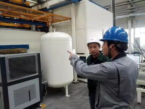 軟飾車間邀請吸覆機廠家技術(shù)到廠指導(dǎo)，推動技術(shù)推廣與工藝升級